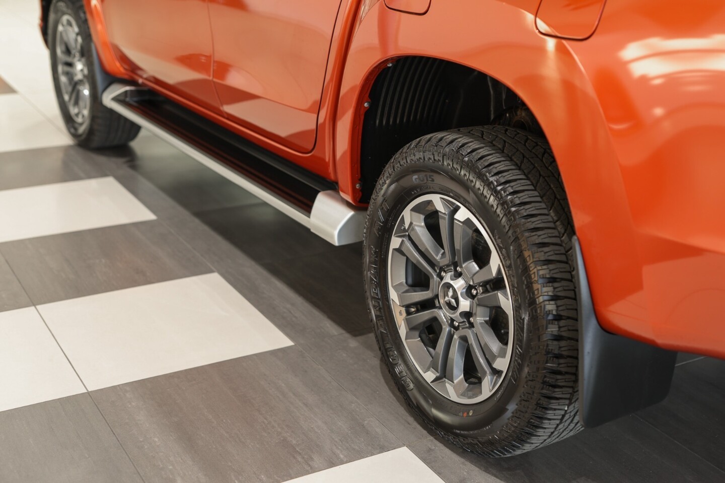 Mitsubishi L200