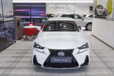 Lexus IS