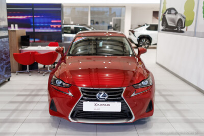 Lexus IS