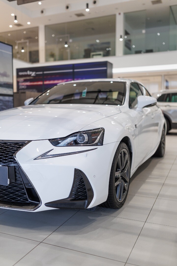 Lexus IS