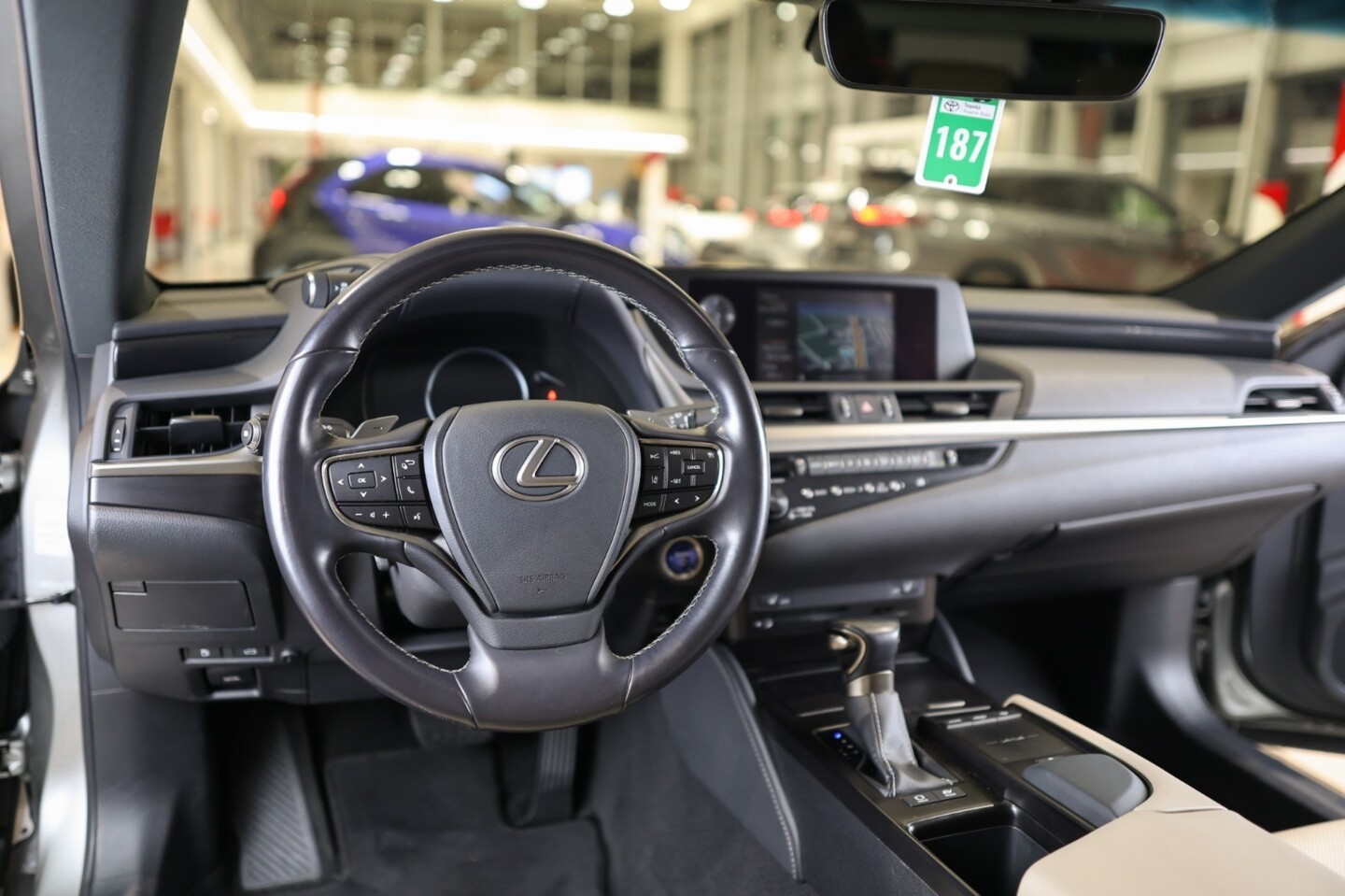 Lexus ES