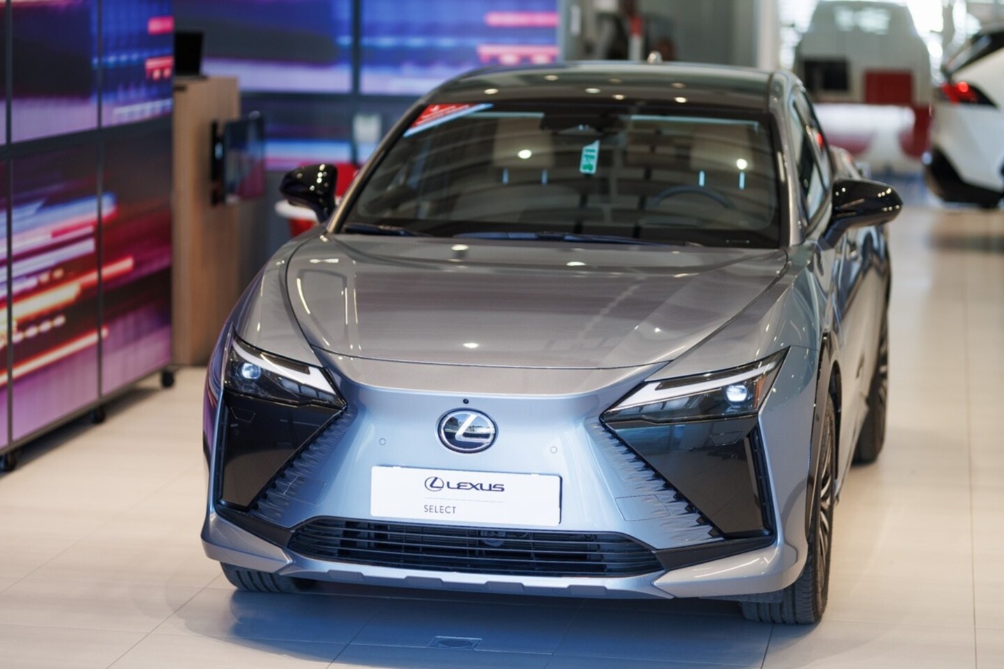 Lexus RZ