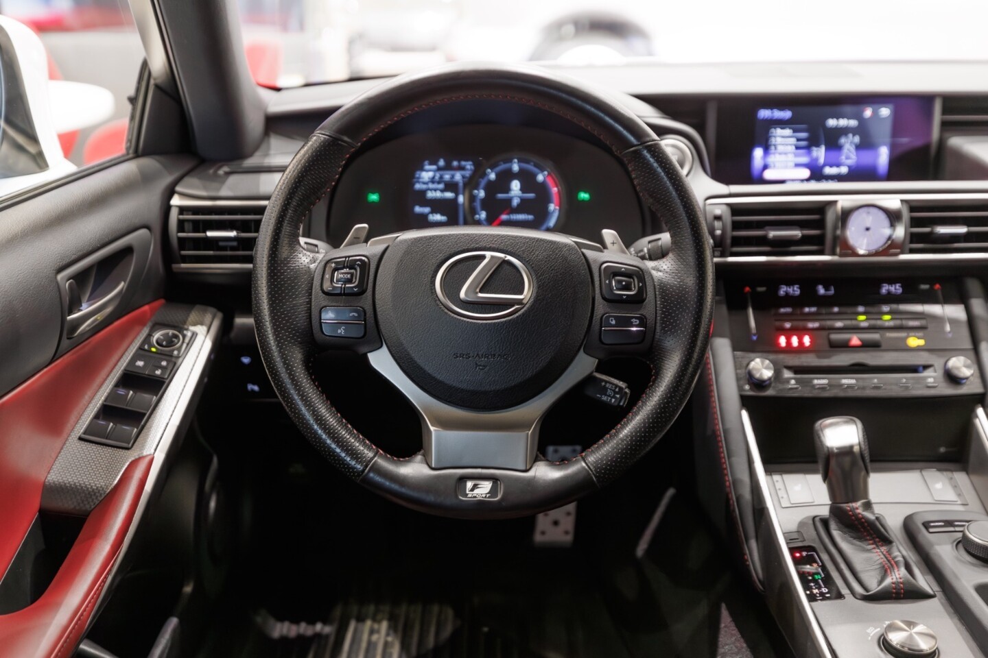 Lexus IS