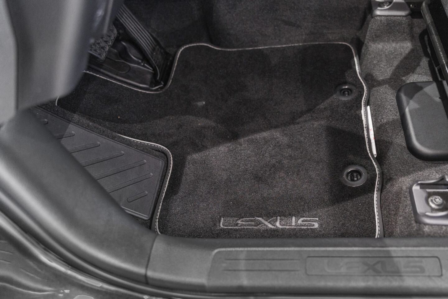 Lexus LBX